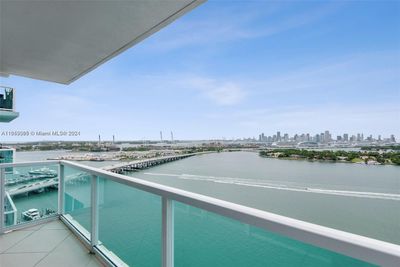 2607 - 650 West Ave, Condo with 3 bedrooms, 2 bathrooms and null parking in Miami Beach FL | Image 1