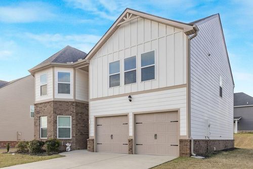 52 Cowpen St, Covington, GA, 30014-8952 | Card Image