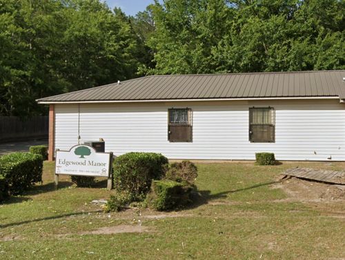206 Edgewood Dr, Fort Deposit, AL, 36032-2547 | Card Image