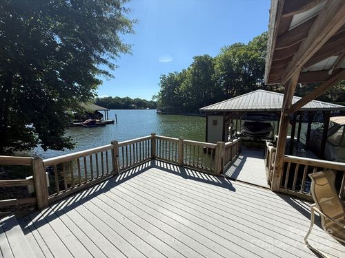 8457 Marina Ln, Catawba, NC, 28609-8831 | Card Image