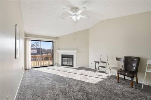202-8139 Holmes Rd, Kansas City, MO, 64131-2189 | Card Image