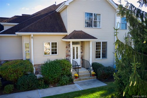 25 Alta Dr, Wappingers Falls, NY, 12590-7518 | Card Image