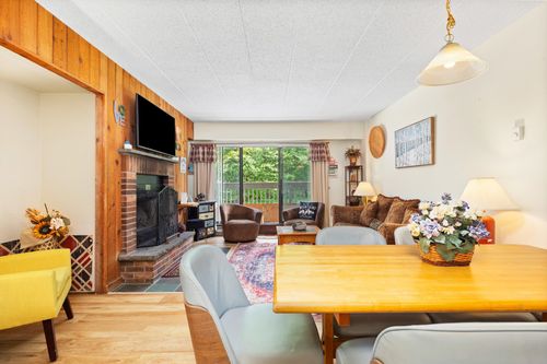 2b4-137 E Mountain Rd, Killington, VT, 05751-9615 | Card Image