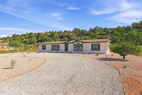 1444 N Rome Way, Apple Valley, UT, 84737-4807 | Card Image