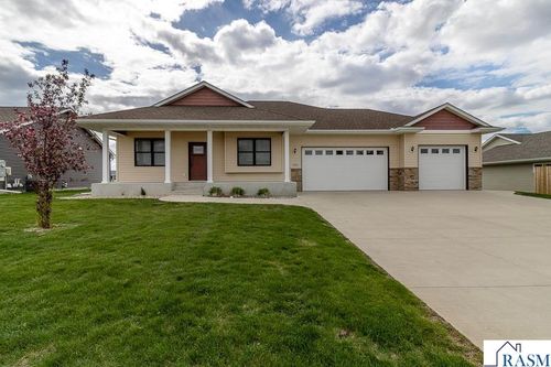 865 Mill Race Rd, Madelia, MN, 56062-1027 | Card Image