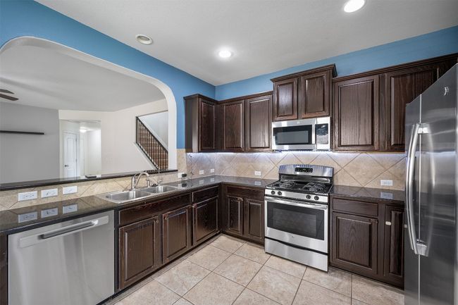 131 Kingfisher Ln, House other with 4 bedrooms, 3 bathrooms and null parking in Kyle TX | Image 5