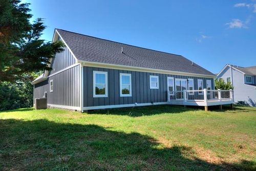63 Woodridge Ln, Lexington, VA, 24450-3758 | Card Image