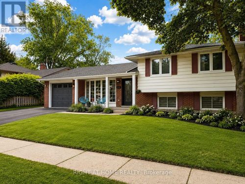 4440 Cosburn Cres, Burlington, ON, L7L1S5 | Card Image