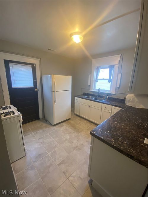 4435 State Rd, Cleveland, OH, 44109-4778 | Card Image