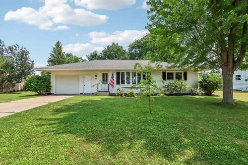 60 6th Street, Prairie Du Sac, WI, 53578 | Card Image