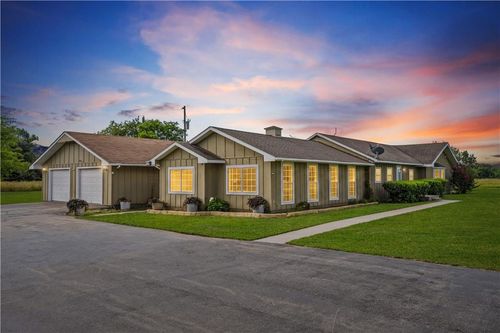 4570 Cr 2630, Coffeyville, KS, 67337-8979 | Card Image