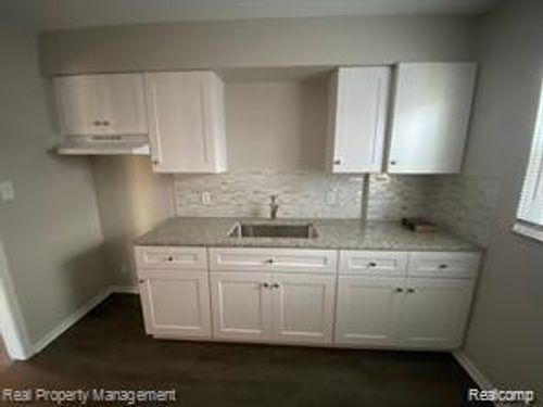 13614 Ashton Rd, Detroit, MI, 48223-3583 | Card Image