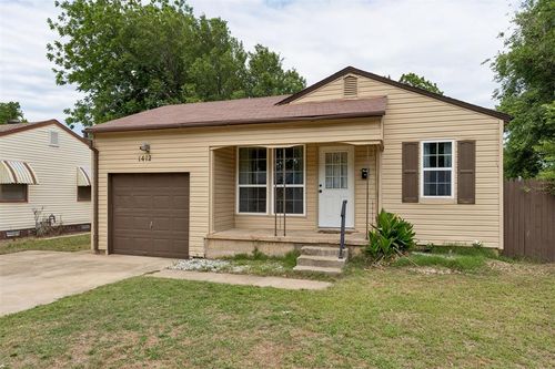 1412 Magnolia Ln, Midwest City, OK, 73110-4820 | Card Image