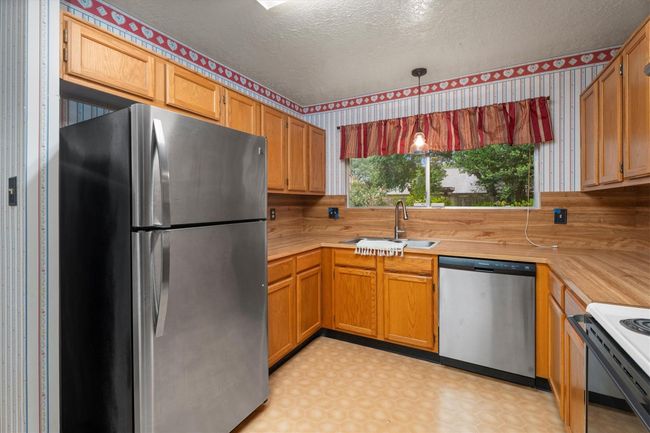 5211 Pimberton Ln, House other with 3 bedrooms, 2 bathrooms and 2 parking in Spring TX | Image 20