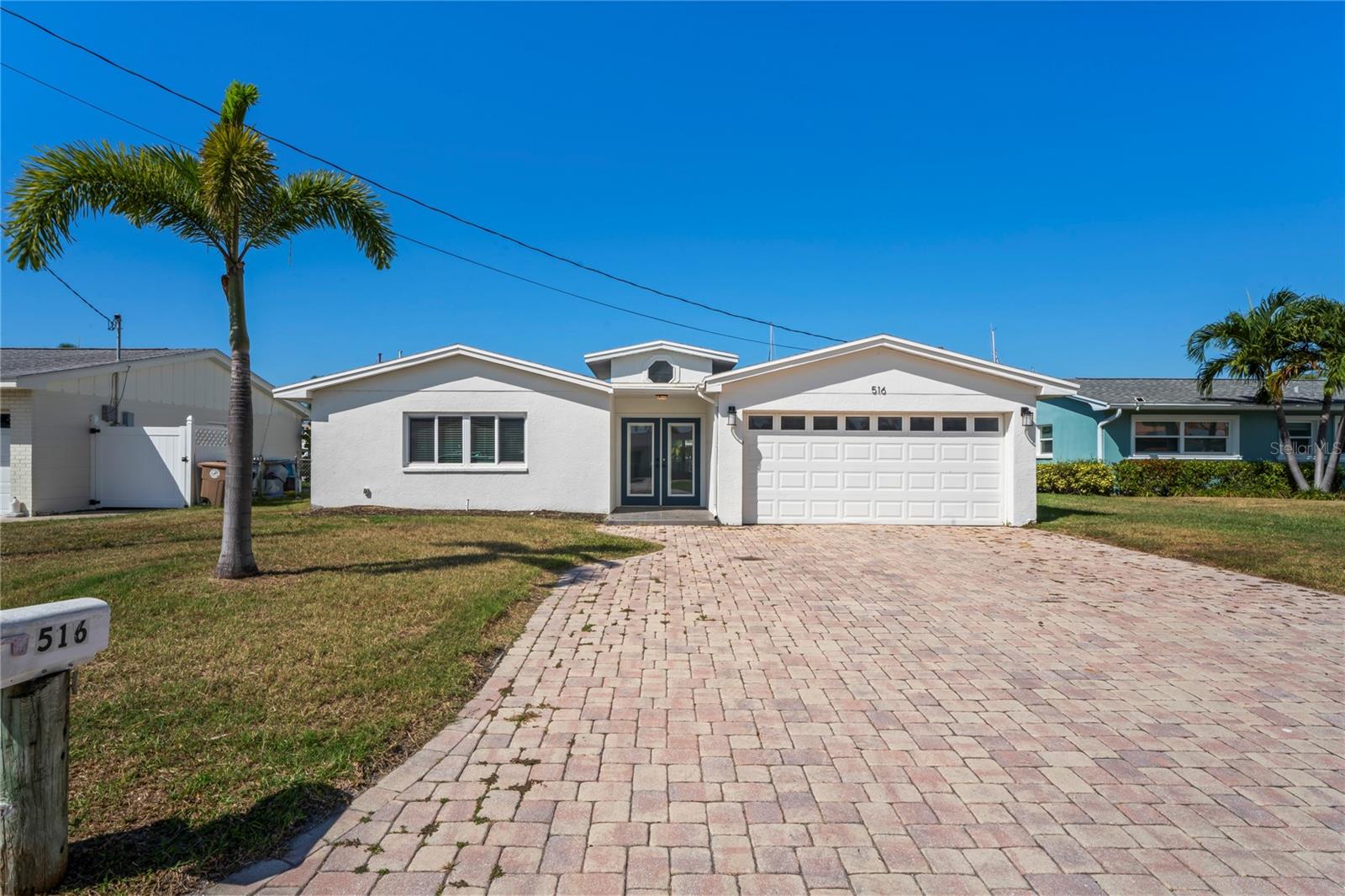 Residential in MADEIRA BEACH