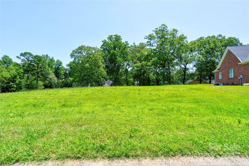 110 Blakemore Dr, Shelby, NC, 28152-9104 | Card Image