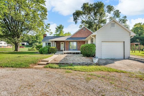 7075 S County Road 445 W, Greencastle, IN, 46135-8636 | Card Image