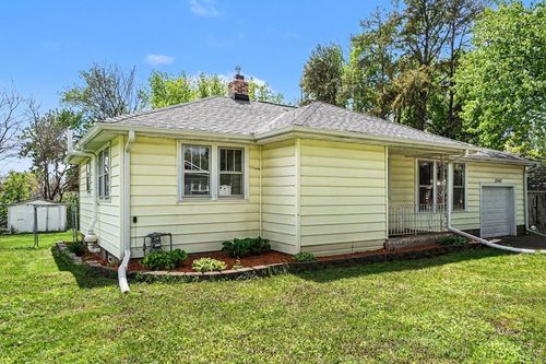 2042 Cottage Ave E, Saint Paul, MN, 55119-3216 | Card Image