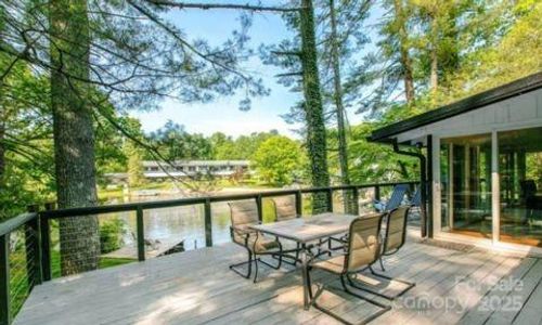 52 Lake Jordan Dr, Flat Rock, NC, 28731-9747 | Card Image
