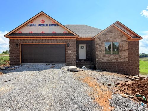 303 Wolverine Way, Richmond, KY, 40475-9218 | Card Image