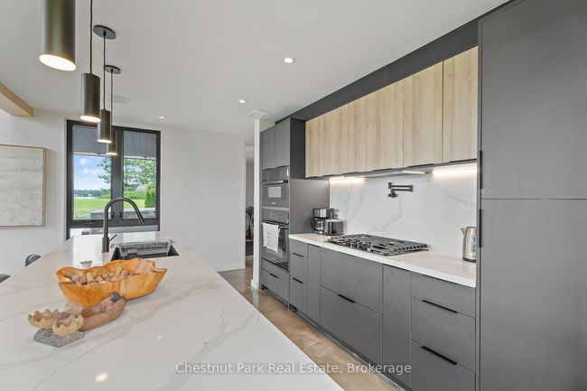 1594 Doe Lake Rd, House other with 4 bedrooms, 2 bathrooms and 2 parking in Gravenhurst ON | Image 4