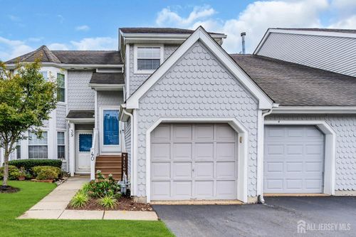 40 Poplar Pl, Freehold, NJ, 07728-4172 | Card Image