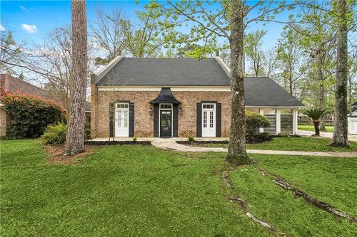 240 Silver Maple Dr, Mandeville, LA, 70471-2967 | Card Image