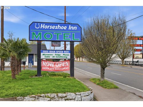 11324 Ne Sandy Blvd, Portland, OR, 97220 | Card Image