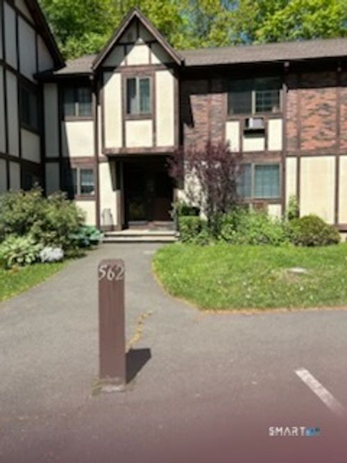562-562 Swanson Cres, Milford, CT, 06461-2735 | Card Image