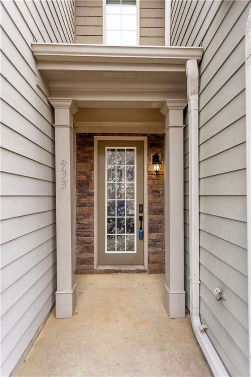 933 Spicy Oak Dr, Lawrenceville, GA, 30044-6883 | Card Image