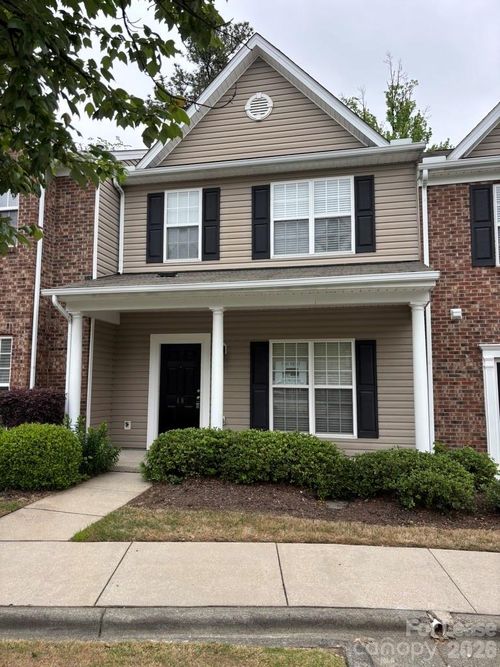 18 Sharpstone Ln, Durham, NC, 27703-4914 | Card Image