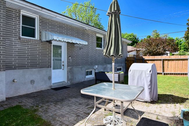 909 Philip St, House other with 4 bedrooms, 3 bathrooms and 3 parking in Peterborough ON | Image 37