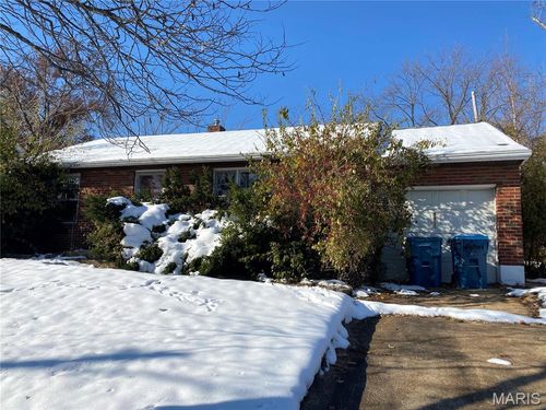 8855 Granada Pl, Jennings, MO, 63136-3772 | Card Image