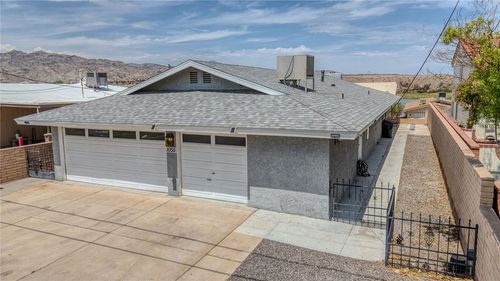 1055 Terrace Dr, Bullhead City, AZ, 86442-6603 | Card Image