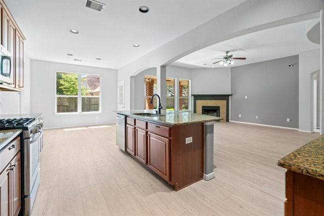 17303 Lassen Forest Ln, House other with 5 bedrooms, 4 bathrooms and 2 parking in Humble TX | Image 13