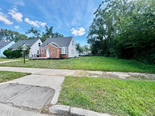 19960 Mendota St, Detroit, MI, 48221-1046 | Card Image