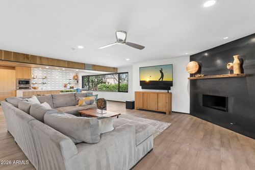 46 W Tam Oshanter Drive, Phoenix, AZ, 85023 | Card Image