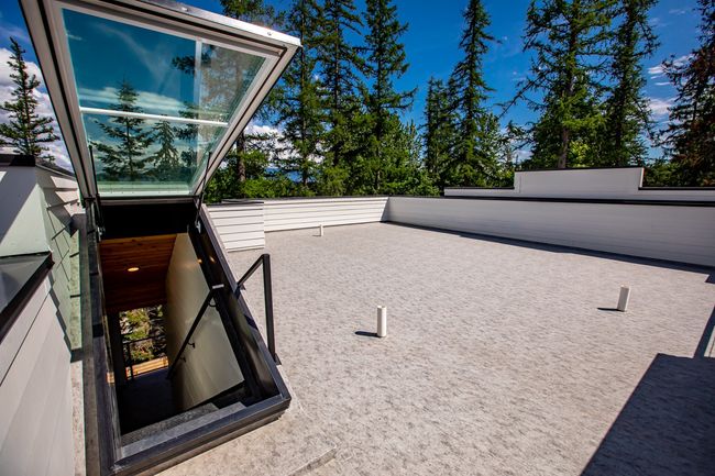 Roof top deck entry w Hydraulic window door. | Image 24