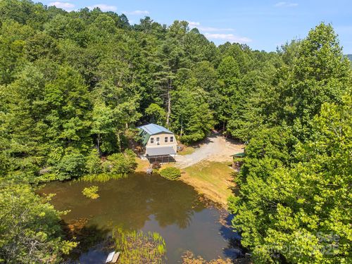 1101 Line Runner Ridge Rd, Rosman, NC, 28772-0167 | Card Image