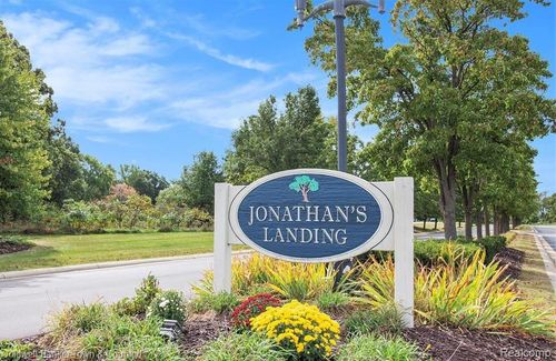 1110 Rial Lake Dr, Howell, MI, 48843-4505 | Card Image