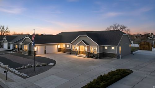 278 E Larsen Ln, Harrisville, UT, 84404-3503 | Card Image