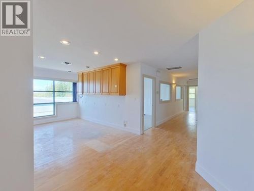 7385 Duncan St, Powell River, BC, V8A1W6 | Card Image