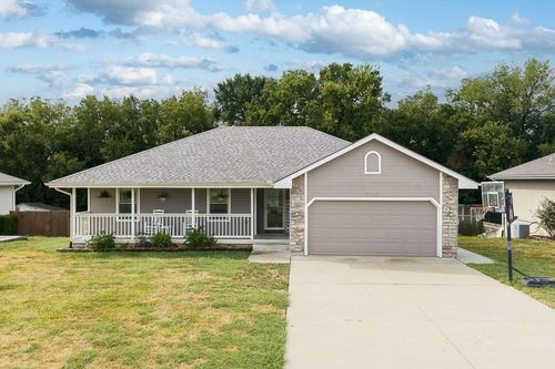 4045 Se 23rd Ter, Tecumseh, KS, 66542-9457 | Card Image