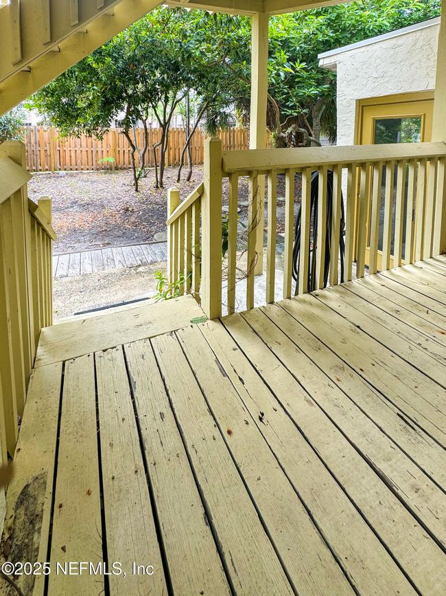 B - 122 4 Th Ave N, Condo with 1 bedrooms, 1 bathrooms and null parking in JACKSONVILLE BEACH FL | Image 10