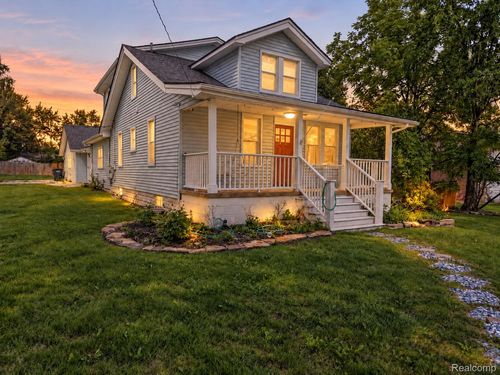 240 W Wattles Rd, Troy, MI, 48098-4686 | Card Image
