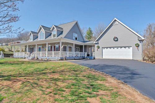 2385 Coopers Cove Rd, Hardy, VA, 24101-5355 | Card Image