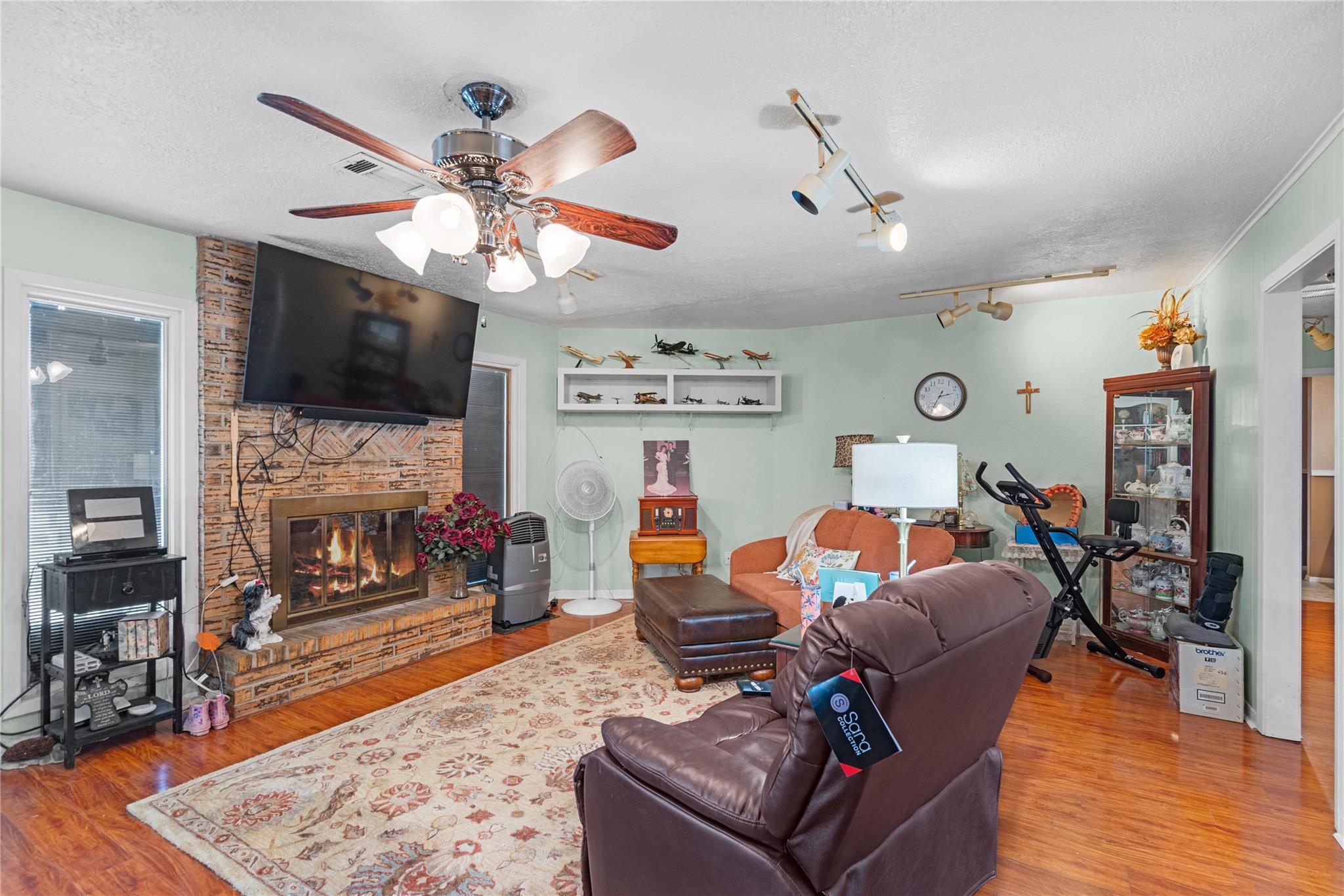 Residential in Deer Park 4