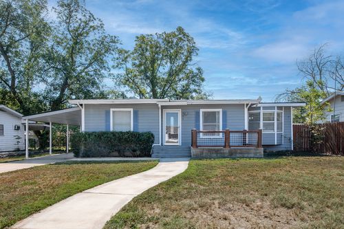 909 Calcutta St, Brady, TX, 76825-6418 | Card Image
