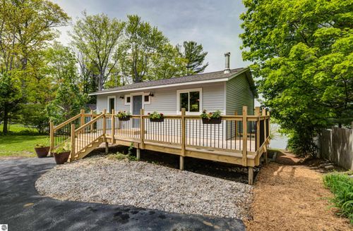 1209 Dyer Lake Rd, Traverse City, MI, 49685-8199 | Card Image