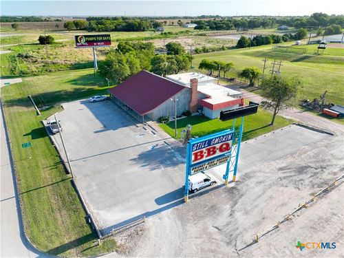 212 S Hickory St, Abbott, TX, 76621-3054 | Card Image